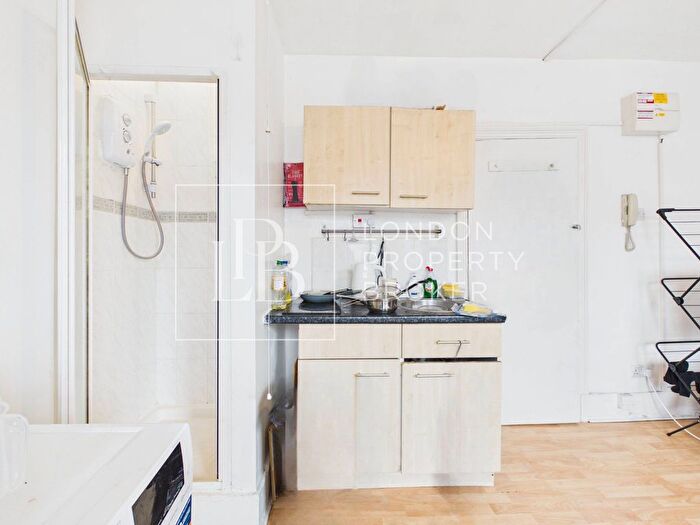 Studio To Rent In Commercial Road, Aldgate East, E1