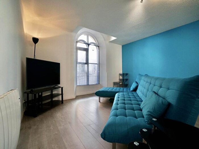 1 Bedroom Apartment To Rent In York Place, Bangor, LL57
