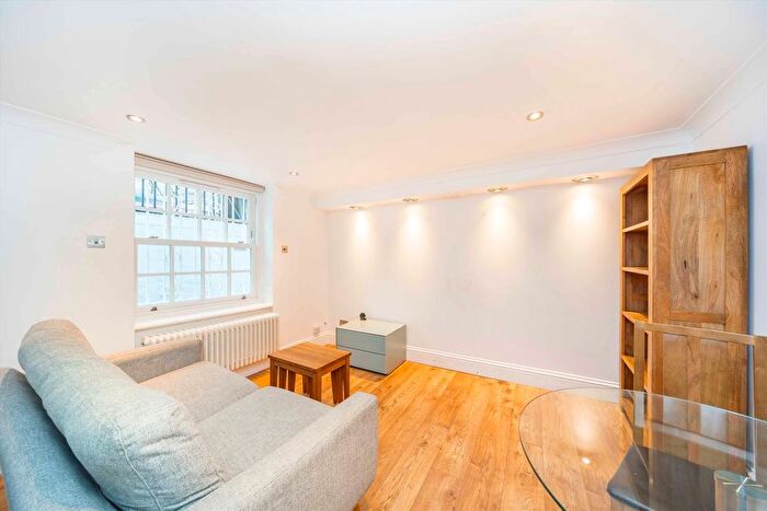 1 Bedroom Flat To Rent In St. James's Gardens, Holland Park, W11
