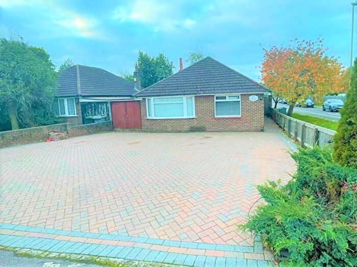 2 Bedroom Detached Bungalow To Rent In Hart Plain Avenue, Cowplain, PO8