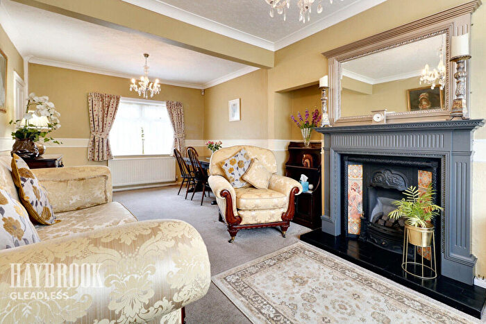 3 Bedroom Semi-Detached House For Sale In Oak Road, Sheffield, S12