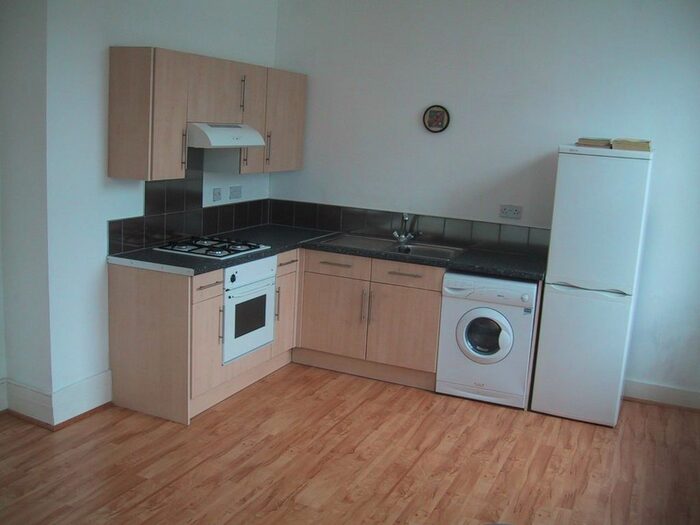 Studio To Rent In High Road Leytonstone, London, E11