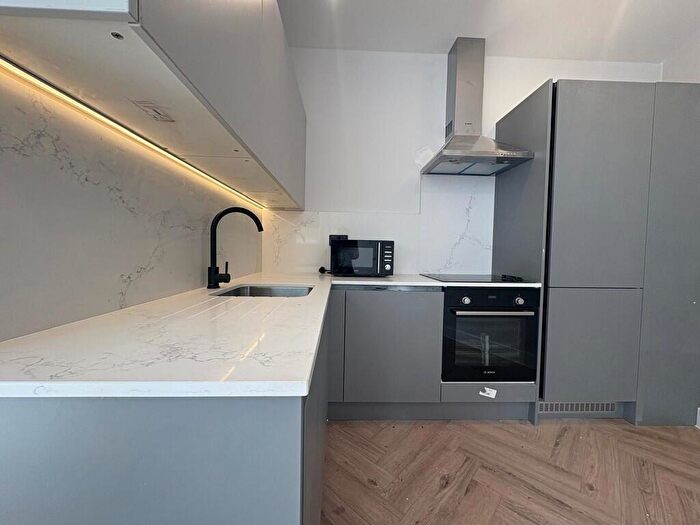 2 Bedroom Apartment To Rent In Carlton Crescent, Southampton, SO15