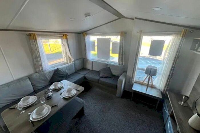 3 Bedroom Caravan For Sale In Chichester Lakeside Holiday Park, Vinnetrow Road, Chichester, West Sussex, PO20
