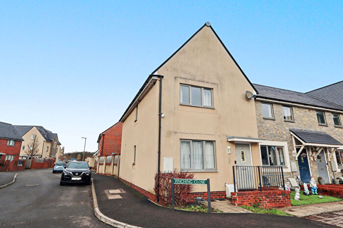 3 Bedroom End Of Terrace House For Sale In Pinching Close, Wells, Somerset, BA5