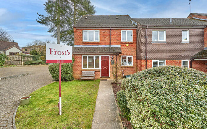 1 Bedroom Terraced House For Sale In St. Leonards Court, House Lane, Sandridge, St. Albans, AL4