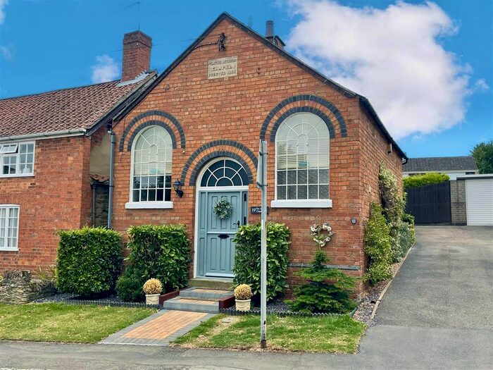 1 Bedroom Detached House For Sale In The Old Chapel, Milton Malsor, NN7