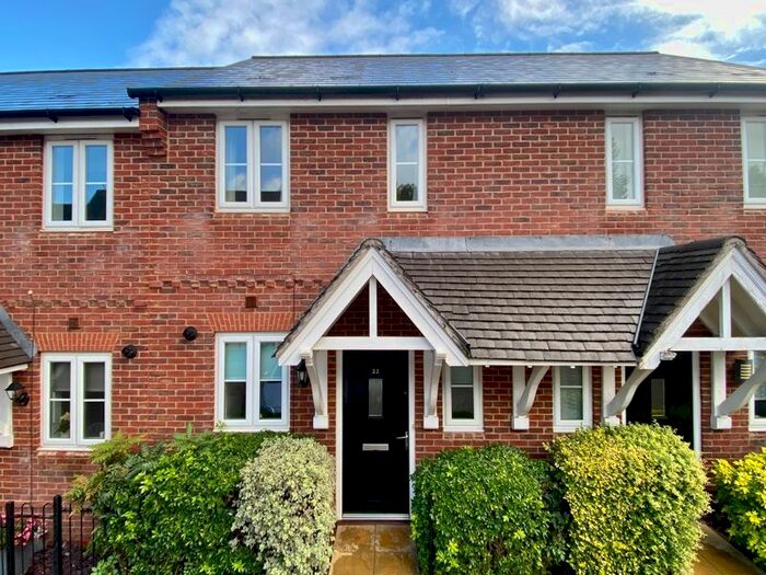 2 Bedroom Terraced House To Rent In Gregorys Crescent, Wellington, TA21