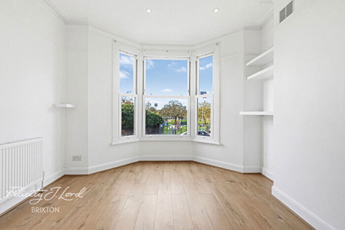 1 Bedroom Flat For Sale In Lowden Road, London, SE24