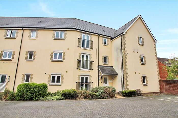 2 Bedroom Apartment For Sale In Smart Close, Redhouse, Swindon, SN25
