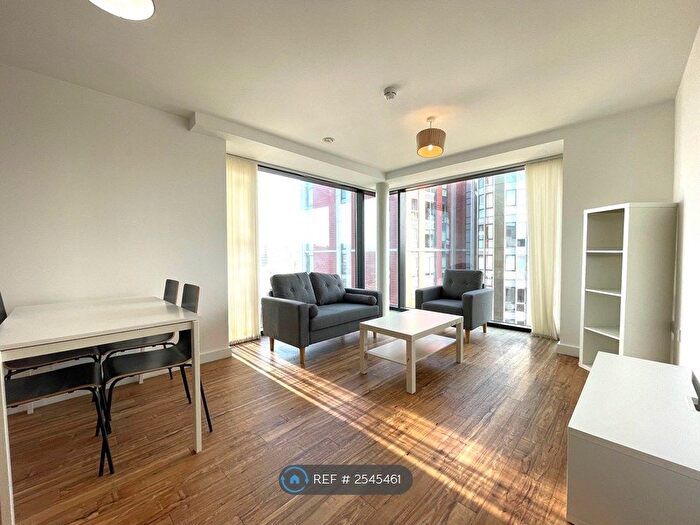 2 Bedroom Flat To Rent In Plaza Boulevard, Liverpool, L8