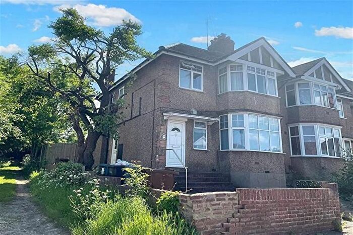3 Bedroom Flat To Rent In Park Lane, Harrow, London, HA2