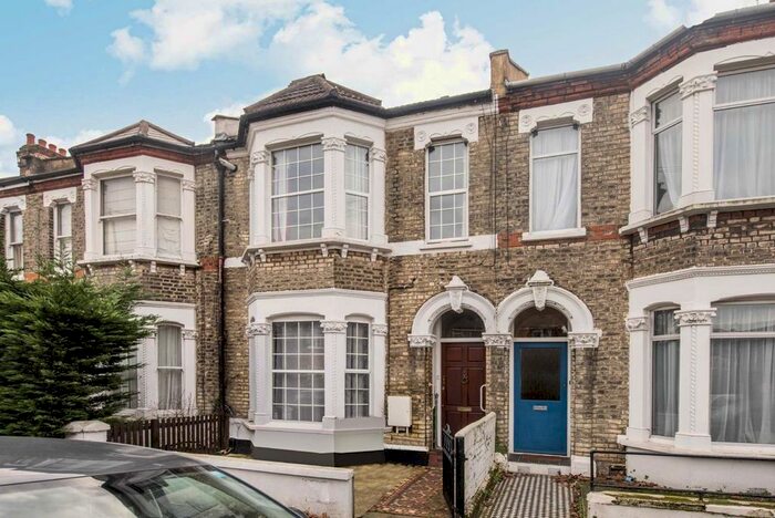 3 Bedroom Flat To Rent In Avenue Road, London, W3
