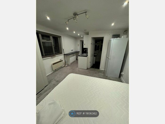 Studio To Rent In Station Road, Beeston, Nottingham, NG9