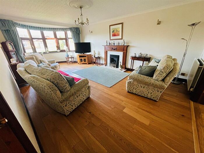 4 Bedroom Detached House For Sale In Stanford Court, Tippett Close, Nuneaton, CV11