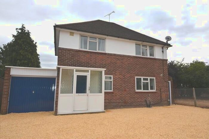 6 Bedroom Detached House To Rent In Lodge Close, Uxbridge, UB8
