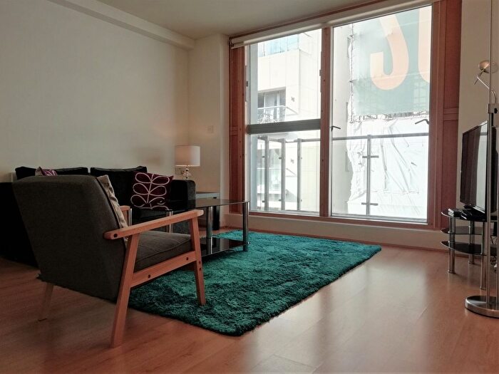 1 Bedroom Flat To Rent In Featherstone Street, London, EC1Y