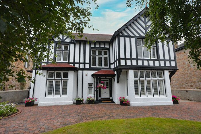 4 Bedroom Detached House For Sale In Bo'ness Road, Grangemouth, FK3