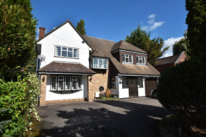 5 Bedroom Detached House For Sale In Brookside, Hornchurch, RM11