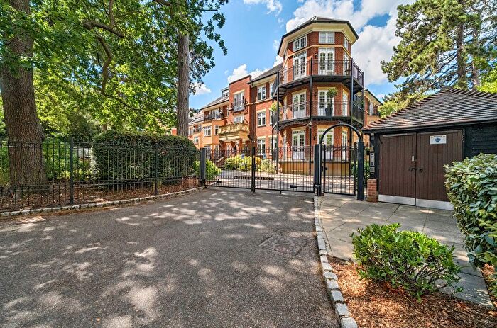 2 Bedroom Flat For Sale In Worsley Grange, Kemnal Road, Chislehurst, Kent, BR7