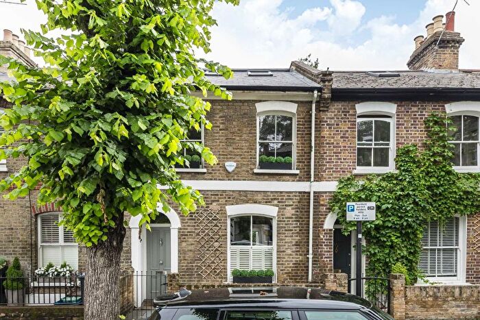 4 Bedroom Property To Rent In Paxton Road, Chiswick, W4