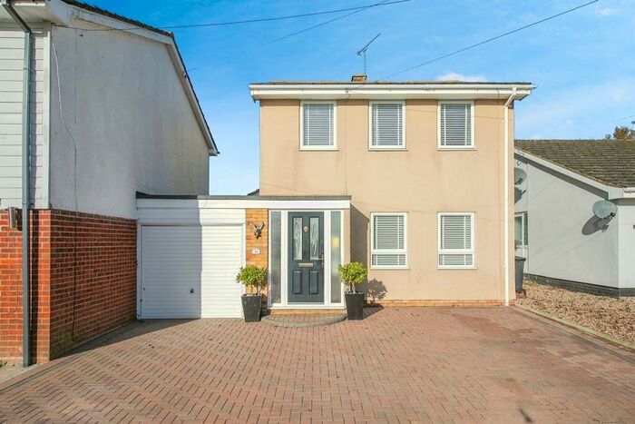 3 Bedroom Detached House For Sale In Windmill Rise, Hundon, Sudbury, CO10