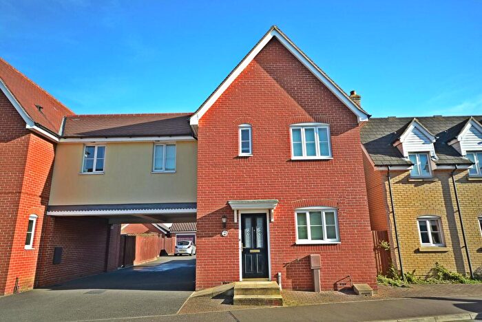 3 Bedroom Link Detached House To Rent In Gavin Way, Highwoods, CO4