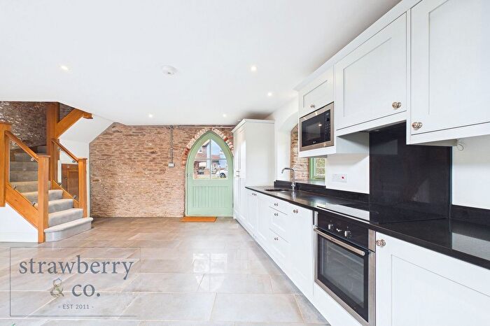 1 Bedroom Cottage To Rent In Beckspool Road, Frenchay, BS16