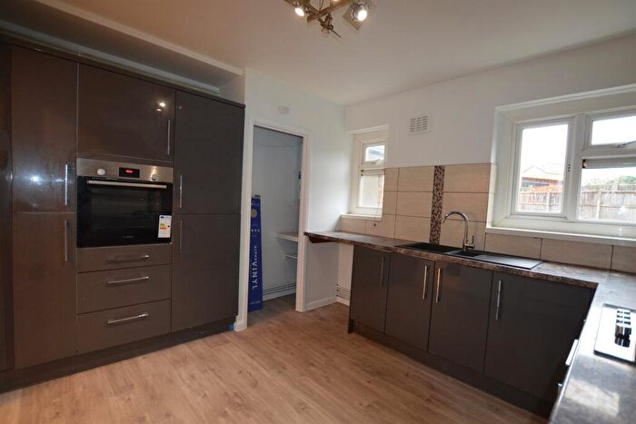 2 Bedroom Apartment To Rent In Chingford Lane, Woodford Green, IG8