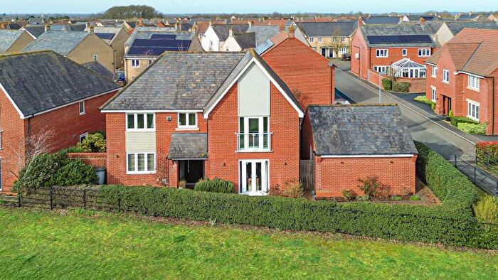 5 Bedroom Detached House For Sale In Lannesbury Crescent, St. Neots, Cambridgeshire, PE19