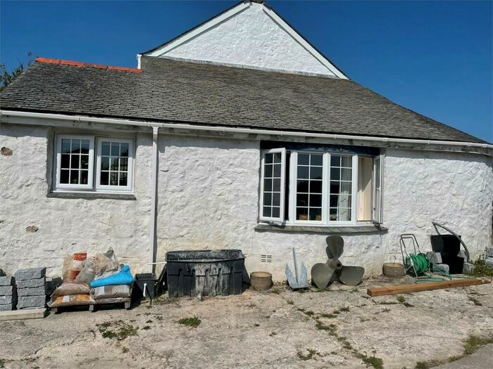 Studio To Rent In Palace Close Farm, Trethowel, PL25