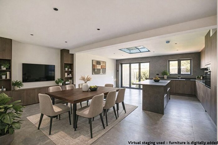 4 Bedroom Semi-Detached House For Sale In Keepers Farm Close, Windsor, SL4