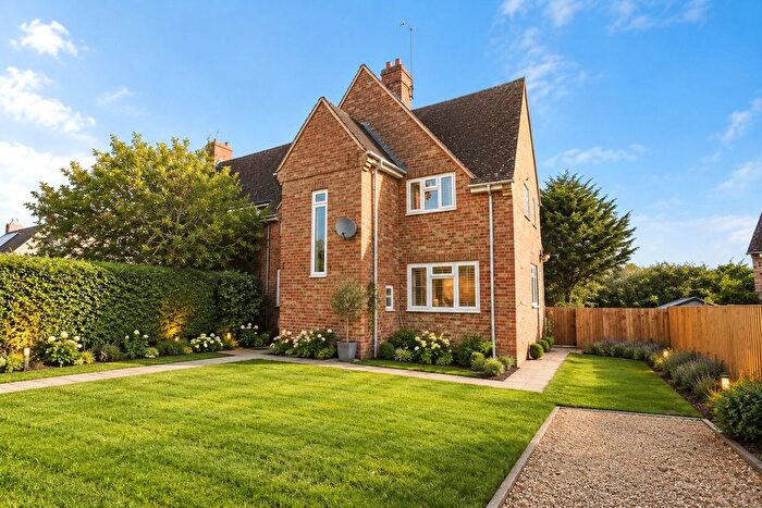 4 Bedroom Semi-detached House For Sale In King Georges Field, Stow On The Wold, Cheltenham, Gloucestershire, GL54