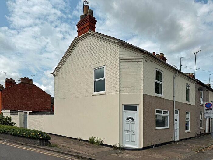 3 Bedroom Terraced House To Rent In Greenwood Road, Northampton, NN5