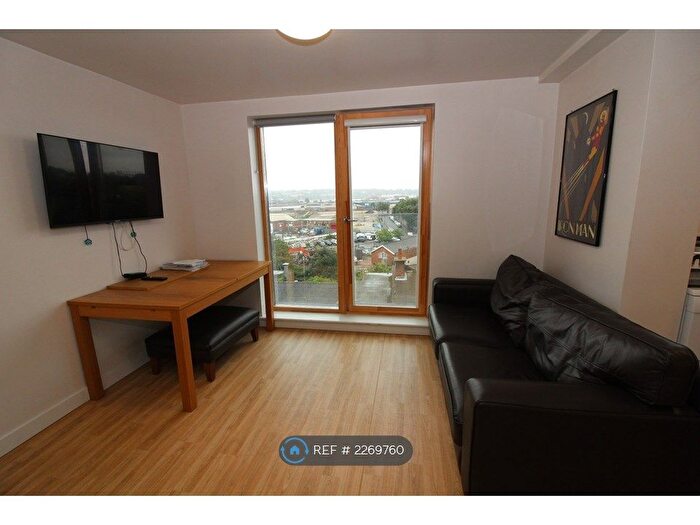 7 Bedroom Flat To Rent In Bevois Valley Road, Southampton, SO14