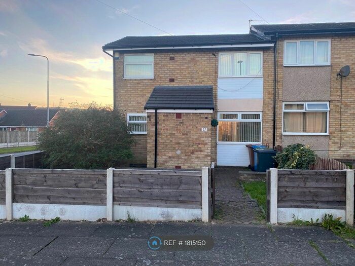 3 Bedroom Terraced House To Rent In Torrington Drive, Hyde, SK14