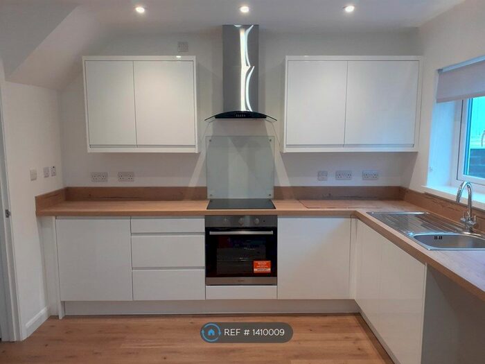 3 Bedroom End Of Terrace House To Rent In Hammond Road, Fareham, PO15