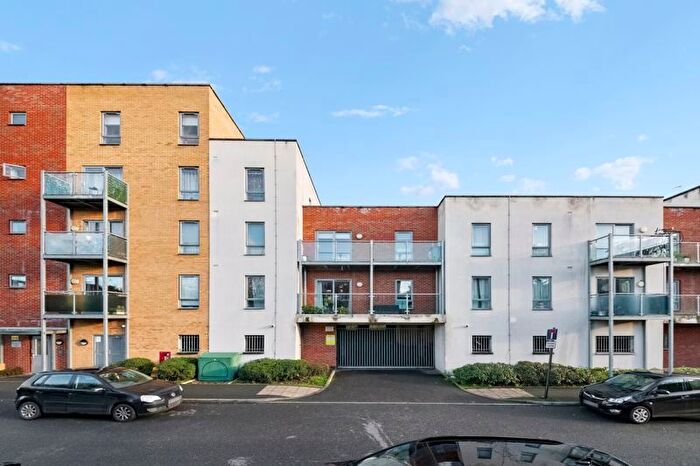 1 Bedroom Flat For Sale In Taywood Road, Northolt, UB5