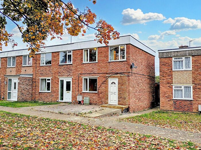 3 Bedroom End Of Terrace House For Sale In Veasey Road, Hartford, Huntingdon., PE29