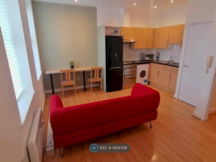 1 Bedroom Flat To Rent In Mcilroys Building, Reading, RG1