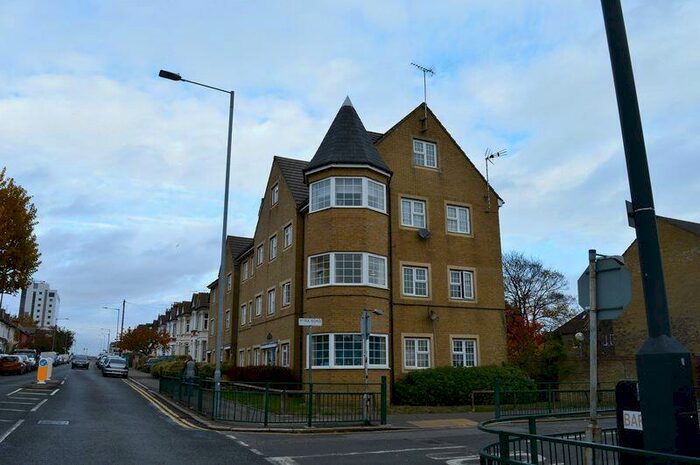 1 Bedroom Flat To Rent In Southchurch Road, Southend-On-Sea, SS1
