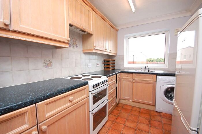 2 Bedroom Flat For Sale In Solomons Hill, Rickmansworth, WD3