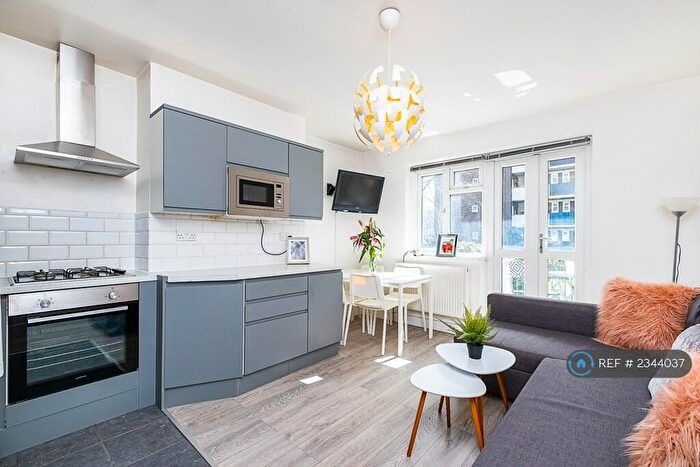 3 Bedroom Flat To Rent In Sylvia Court, London, N1