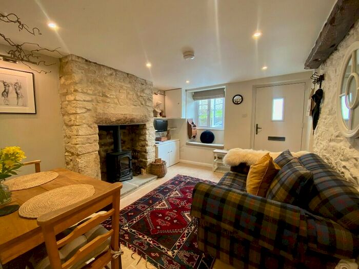 2 Bedroom Terraced House To Rent In Silver Street, Tetbury, GL8