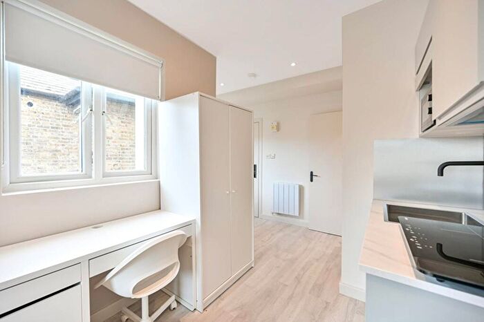 Studio To Rent In Villiers Road, Kingston, Kingston Upon Thames, KT1