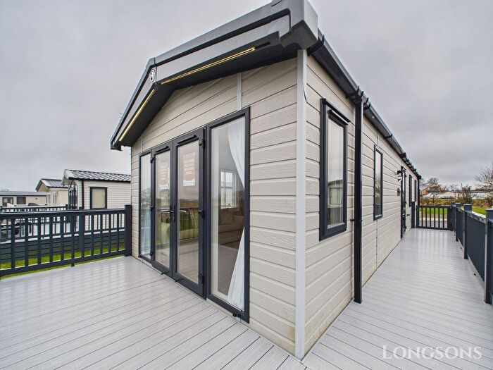 2 Bedroom Park Home For Sale In Tosside, Skipton, BD23