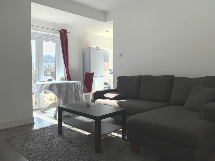 1 Bedroom Flat To Rent In Peel Road, Wealdstone, Harrow, HA3