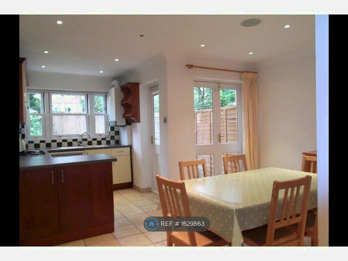 3 Bedroom End Of Terrace House To Rent In Waldeck Road, Chiswick, W4