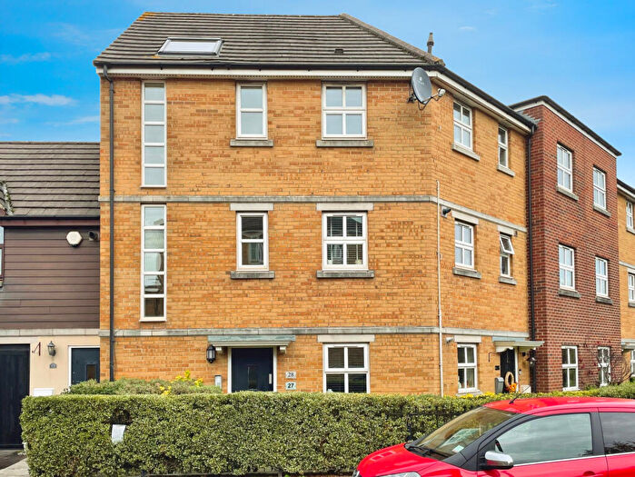2 Bedroom Flat For Sale In Bridge Farm Walk, Mangotsfield, South Gloucestershire, , Bristol, BS16