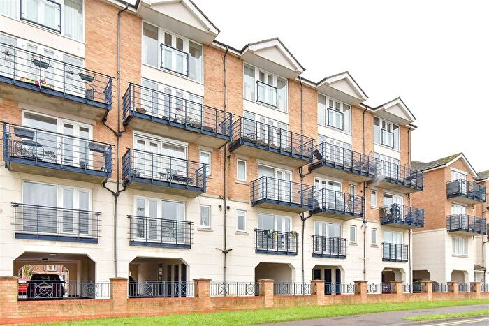 1 Bedroom Flat For Sale In Fennel Close, Rochester, Kent, ME1